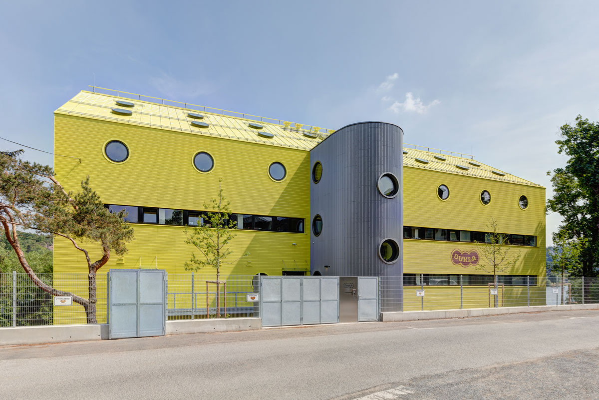 Slide Loděnice Dukla